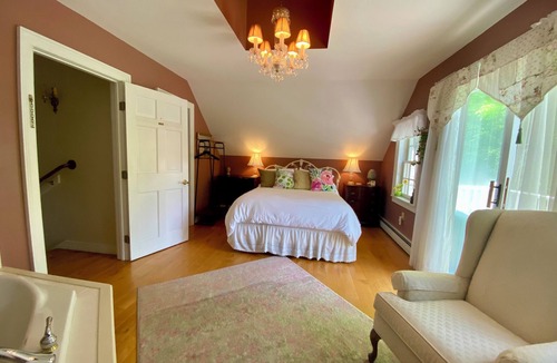 Guilford Bed & Breakfast | Green River Bridge Inn