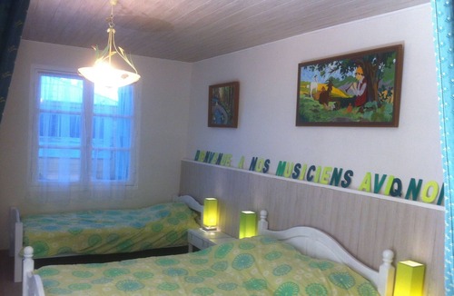 Labastide-Beauvoir Cottage | Green Room Gites des Arcades Labastide Beauvoir