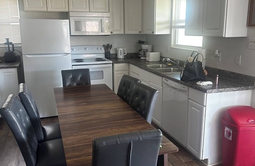 Freeport House | Green Sea Star steps away to beach- May18-21 last min sale @ 125nt + 10 %OFF