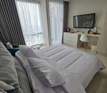 Jakarta Apartment | Green Sedayu Apartment Deluxe by Ellison