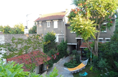 Maisons-Alfort Apartment | Green setting near Paris & Metro