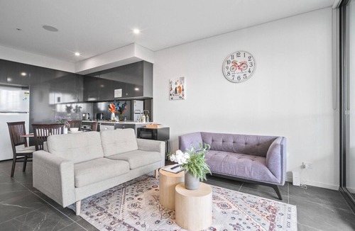 Wentworth Point Apartment | GREEN Skyline View2BR close to Easter Show