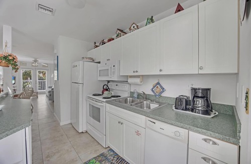 Truman Annex Condo | Green Spot at The Truman Annex in Key West