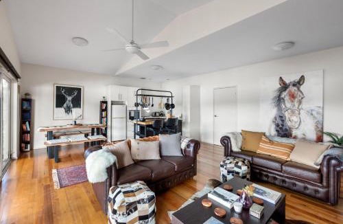 Howqua Inlet House | Green Stones