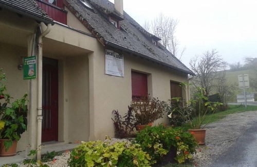 Curemonte Apartment | - Green Studio -