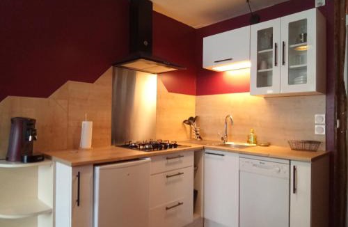 Pont-d'Ouilly Apartment | Green Summer