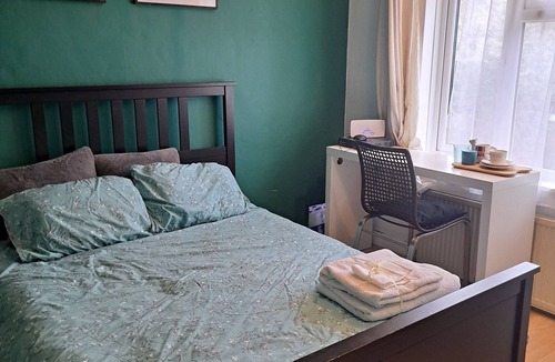 Greenford Broadway Apartment | GREEN SWAN