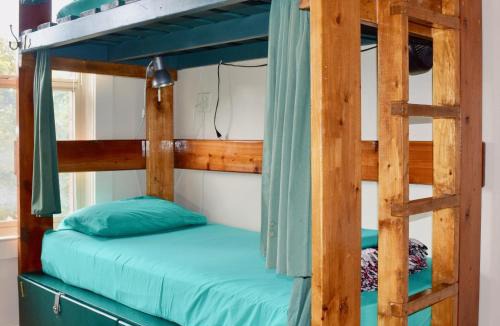 Downtown Seattle Hostel | Green Tortoise Hostel Seattle