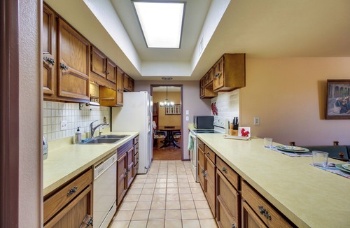 Green Valley House | Green Valley Abode w/Pool Access & Mtn Views