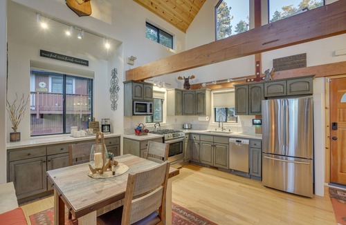 Green Valley Lake Cabin | Green Valley Lake Cabin w/ Deck - Walk to Lake!
