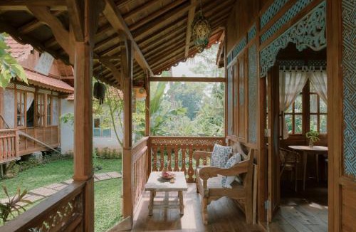 Sidemen Villa | Green vanilla Suite 2