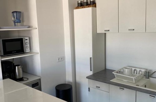 Sannois Apartment | Green View