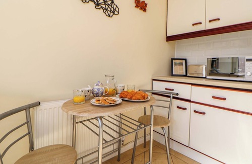 Llangollen Cottage | Green View