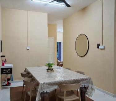 Pasir Puteh House | GreenAcres Cottage