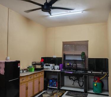 Pasir Puteh House | GreenAcres Cottage