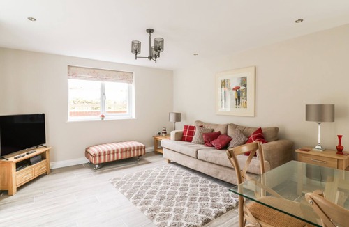 Norwich Cottage | GREENACRES, pet friendly, with open fire in Norwich