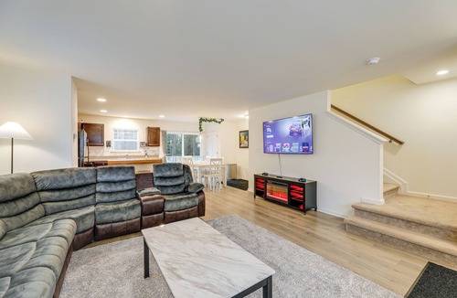 Captain's Cove House | Greenbackville Retreat w/Deck: 1 Mi to Marina!