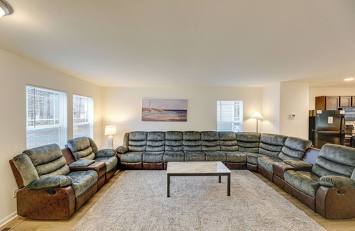Captain's Cove House | Greenbackville Retreat w/Deck: 1 Mi to Marina!