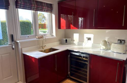 Ongar Apartment | Greenfinch Lodge