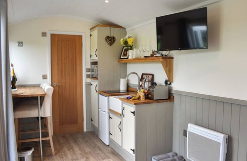 Gilcrux Cottage | Greengill Farm Shepherds Hut- UKC3632