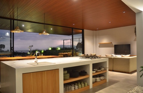 Bandung Villa | Greenhill Mountain City View 8BR Villa Heated Pool