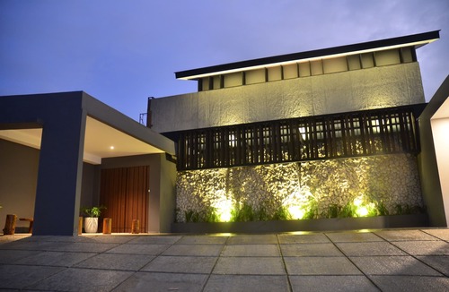 Bandung Villa | Greenhill Mountain City View 8BR Villa Heated Pool
