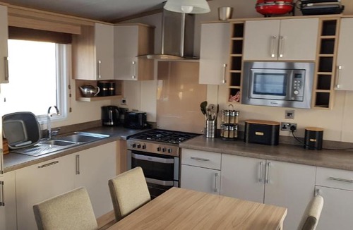 Selsey House | Greenlawns