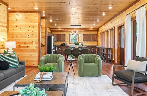 Seymour Cabin | Greenleaf Hideaway~Pool~Hot Tub~Games~Private Nook