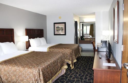 St. James Hotel | Greenlight Inn & Suites St James