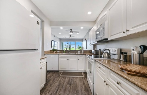 Naples Condo | GreenLinks at Lely Resort · 1st Floor · Lake View · Golf · Sleeps 6