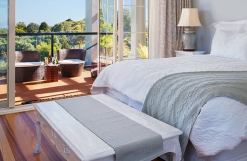 Paraparaumu Cabin | Greenmantle Estate Hotel