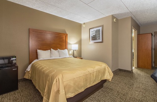 Wickliffe Hotel | GreenRidge Hotel