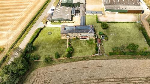 Towcester House | Greens Norton House