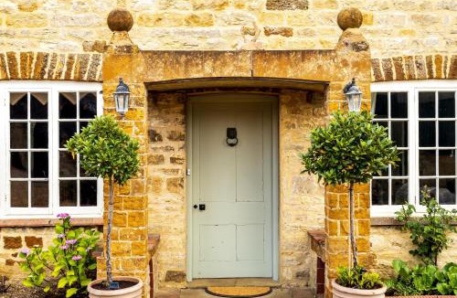 Towcester House | Greens Norton House