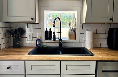 Allentown House | GREENSBERG'S BUNDLE OF HAPPINESS