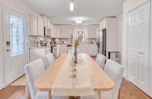 Greensboro House | Greensboro Villa with Pool, Hot Tub and Sports
