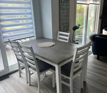 Collingwood House | Greenview Retreat