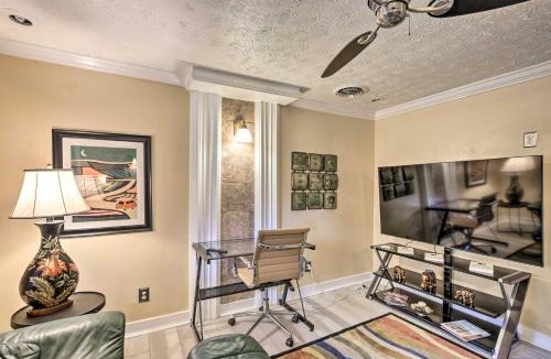 Greenville Apartment | Greenville Apt with Patio Work, Play and Unwind!