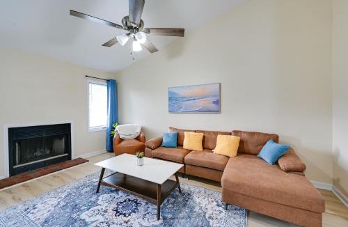 Greenville House | Greenville Getaway: Close to Campus + Stadium!