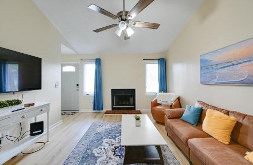 Greenville House | Greenville Getaway: Close to Campus + Stadium!