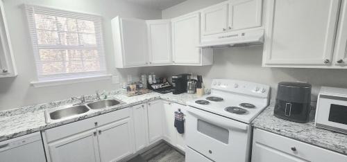Sans Souci Apartment | Greenville Nest