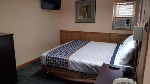 Mount Morris Hotel | Greenway Motel