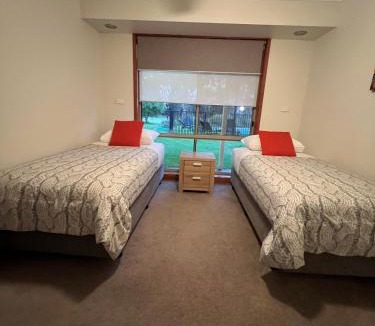 Tocumwal Hotel | Greenways Holiday Units