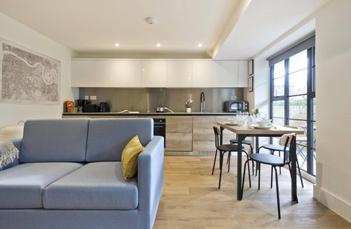 Greenwich West Apartment | Greenwich Perfection