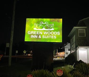 Berlin Hotel | Greenwoods Inn & Suites