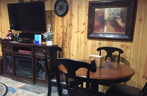 Greer Cabin | Greer Cabin Guest House #110 @ Riverbend