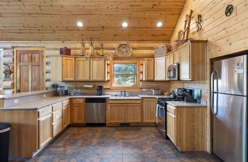 Greer Cabin | Greer Cowboy Lodge (Cabin 169)
