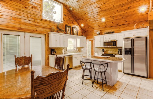 Greers Ferry House | Greers Ferry Home w/Fire Pit Near Shiloh Marina!