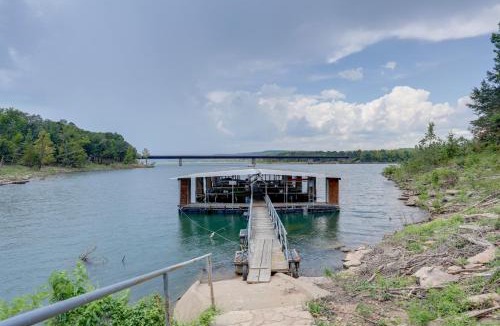 Greers Ferry House | Greers Ferry Lake Access: Cabin w/Boat Slip!