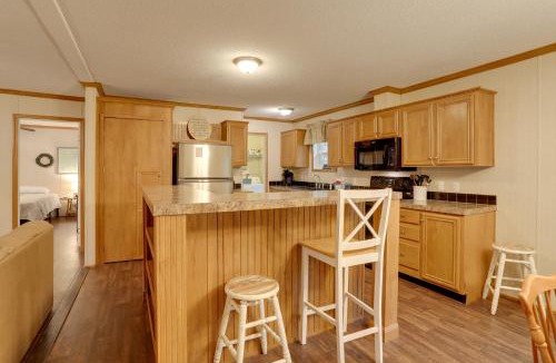 Greers Ferry House | Greers Ferry Lake Access: Cabin w/Boat Slip!